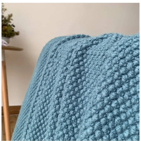 Cozy Knit Turquoise Teal Fringe Warm Blanket/Shawl for Couch/Bedroom/Dorm/Patio - Picture 3 of 16